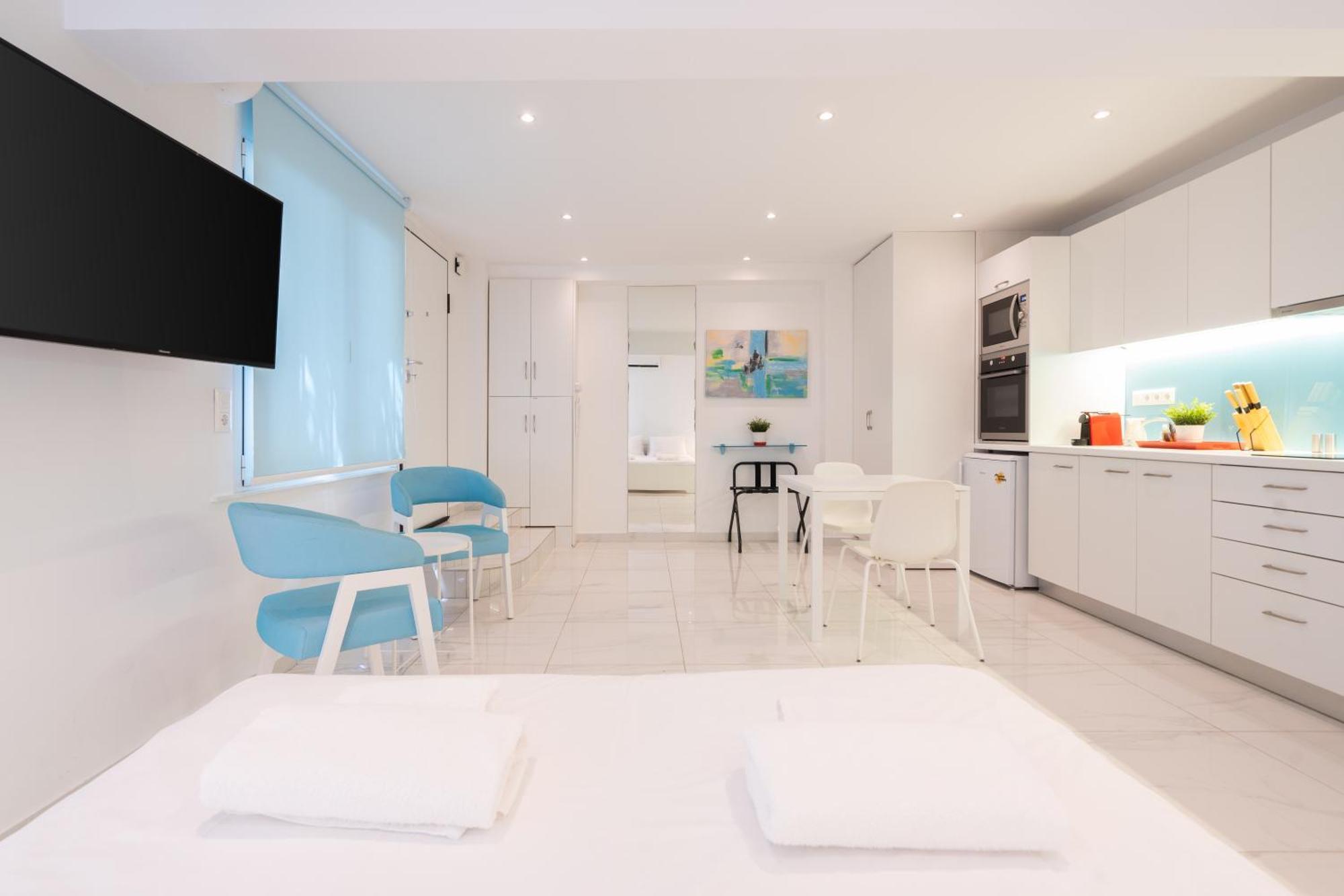Cute And Convenient Studio In Athens Center Экстерьер фото